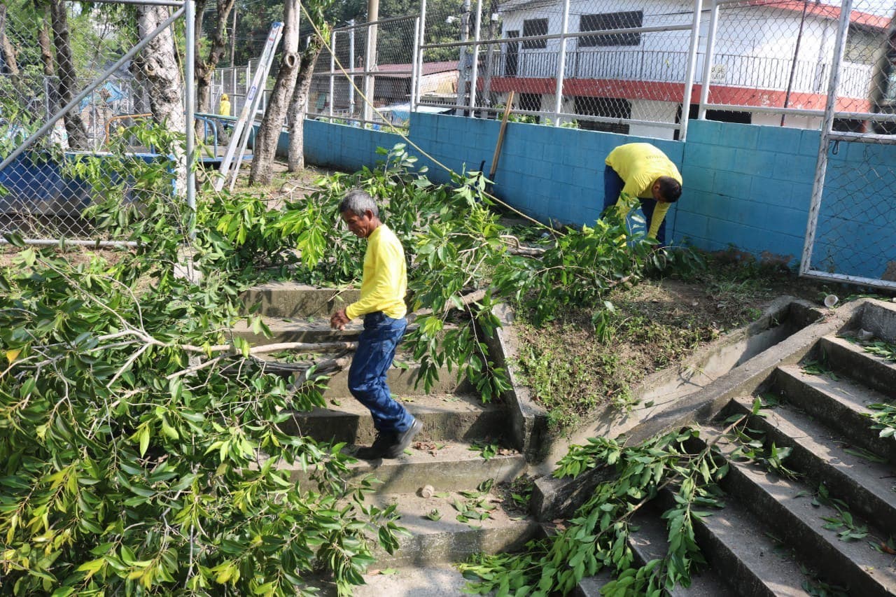 Reos en fase de confianza ejecutan tareas de limpieza en comunidad Tineti, de San Salvador reos-en-fase-de-confianza-ejecutan-tareas-de-limpieza-en-comunidad-tineti-de-san-salvador